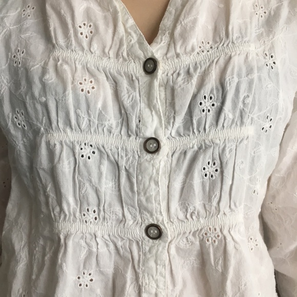 Erika Tops - Erika 3/4 Sleeve Eyelet Lace White Top Like New!